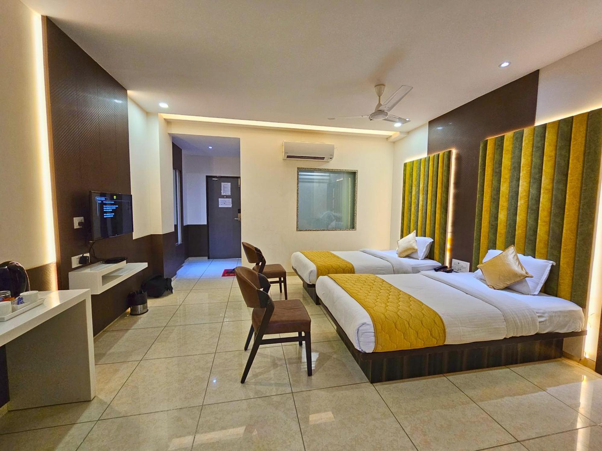 Hotel Grand Darshan Vadodara Exterior foto